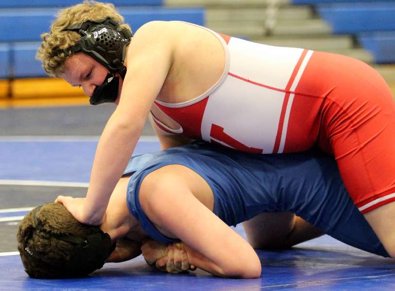 HORSEHEADS WINS 14 OF 22 BOUTS AGAINST WAVERLY