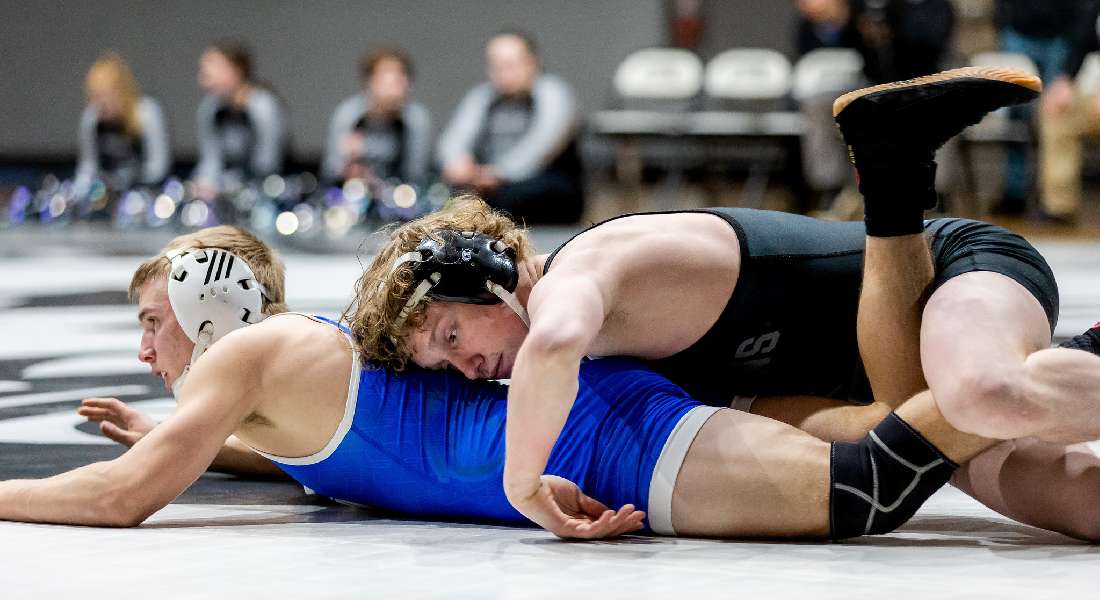 SOUTH WILLIAMSPORT TOPS ATHENS, 39-28, IN OPENING ROUND OF D4 DUALS