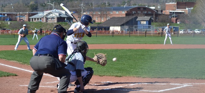Hornets drop fourth straight in 13-2 loss to Mansfield