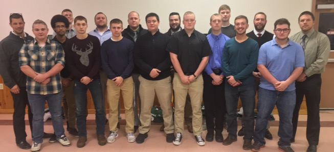 Gridders Club honors 2016 senior football class