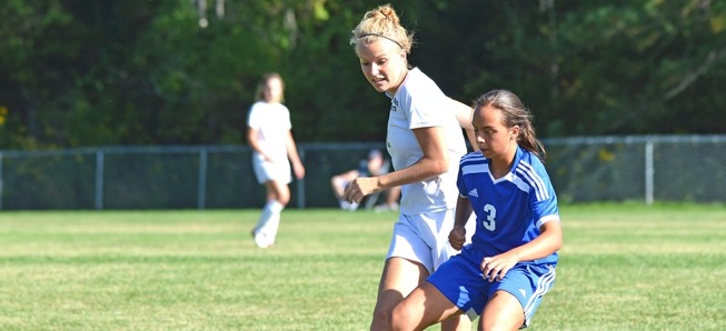 Lady Hornets top Williamson, 2-1