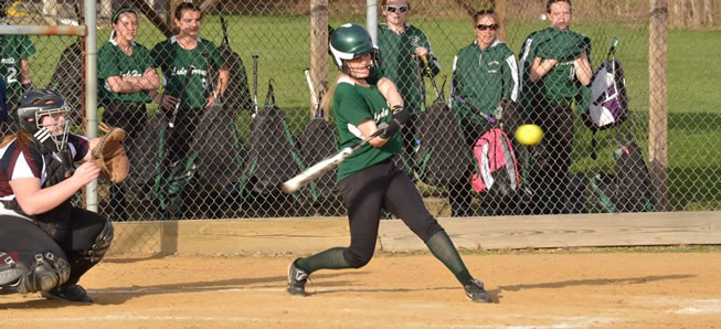 Lady Hornets rally to defeat NEB, 6-5