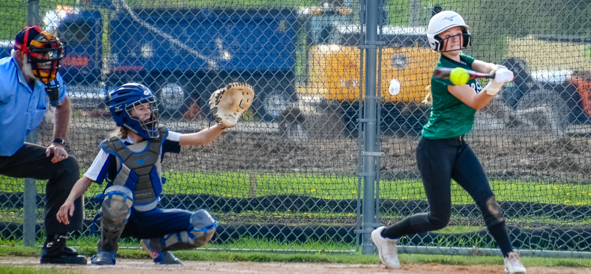 Junior High Softball Splits With CV