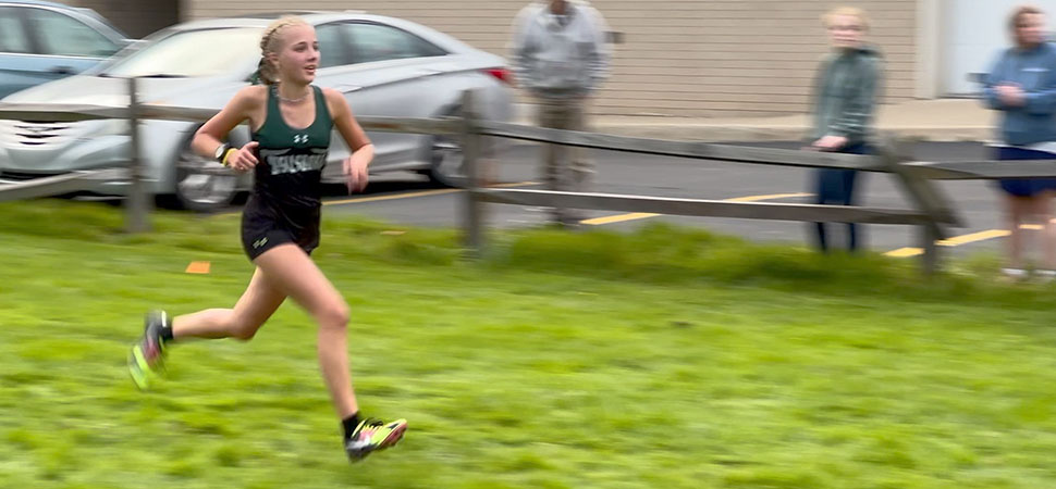 Girls XC Beats CV, Boys Defeat Mansfield In Final Regular Season Meet