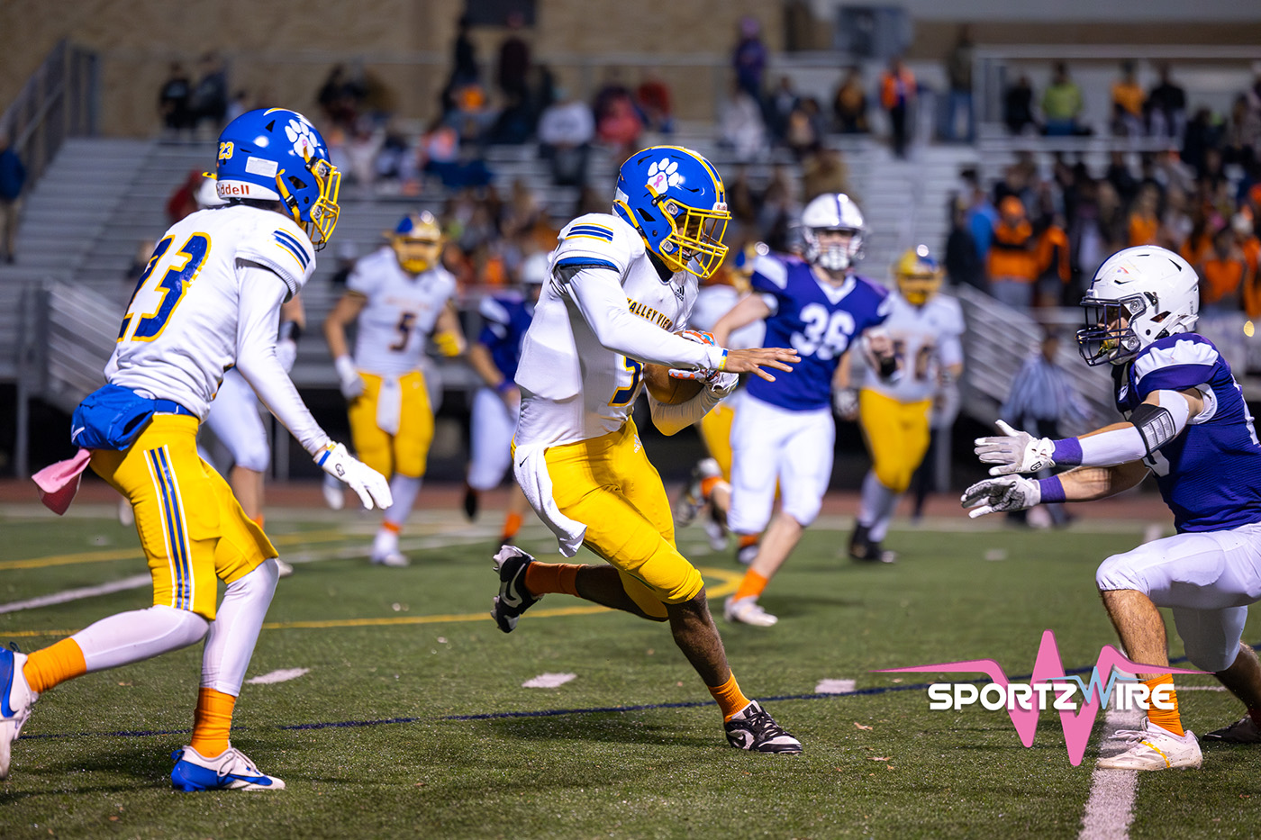 Valley View Extends Winning Streak to Nine with Commanding Victory Over Wallenpaupack, 34-13