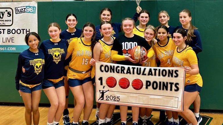 Jewlya McCullon Reaches 1,000 Career Points, Leads Old Forge to Victory