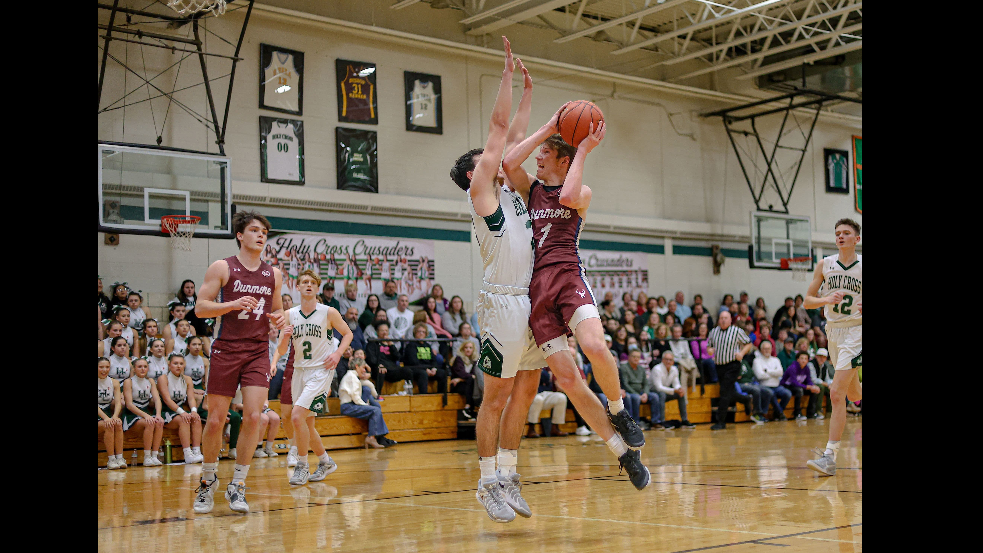 Holy Cross Dominates Dunmore in Convincing 79-39 Victory