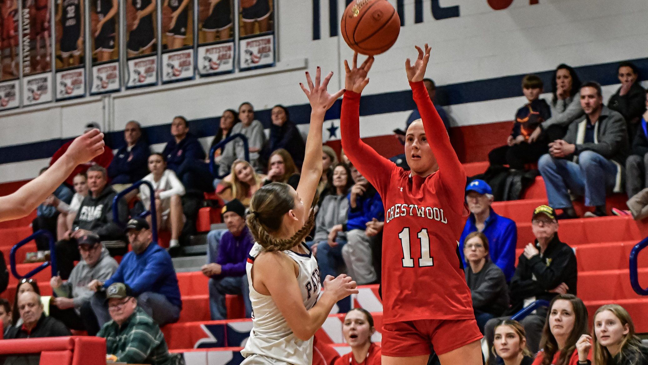 Crestwood Edges Pittston Area in Nail-Biter, 34-33