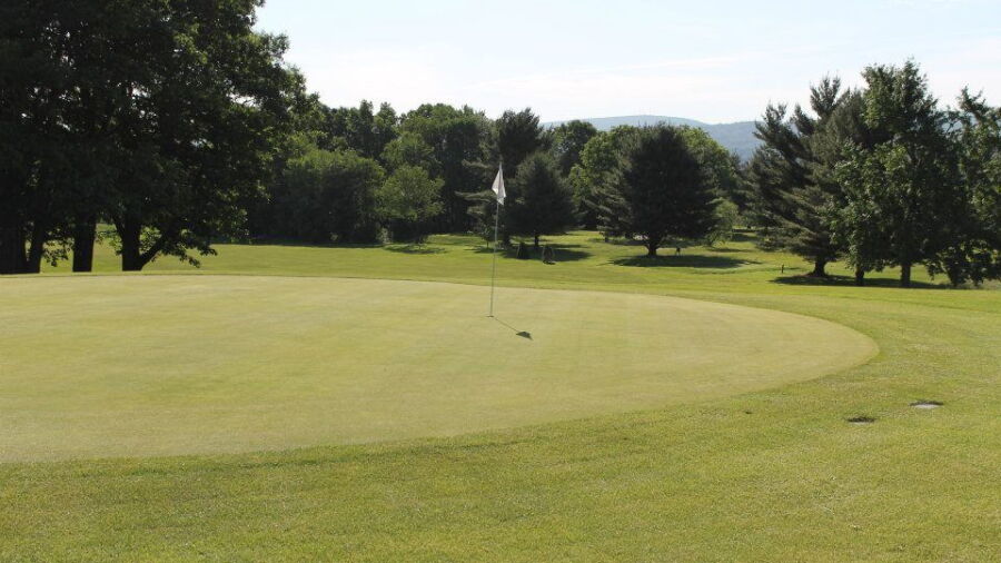 O'Brien, Kimble share medalist honors with 40s to pace Riverside victory