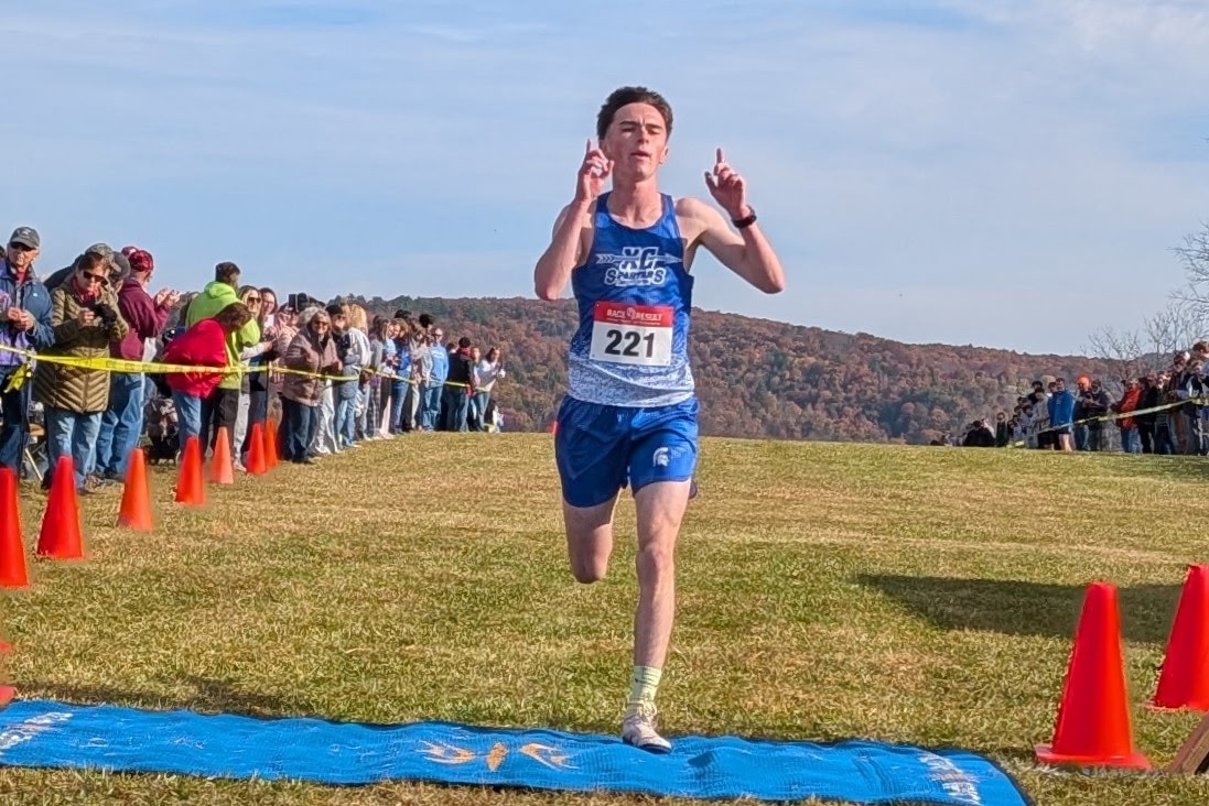 Mid Valley Captures District 2 Class AA Boys Cross Country Championship