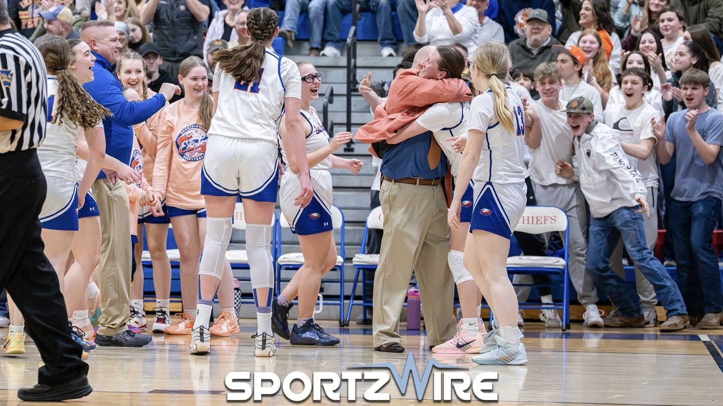 Kilmer Powers Mountain View Past Northwest in State Playoff Opener