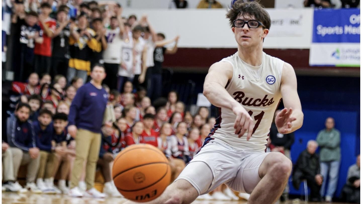 Warrior Run Pulls Away from Dunmore to Advance in State Playoffs